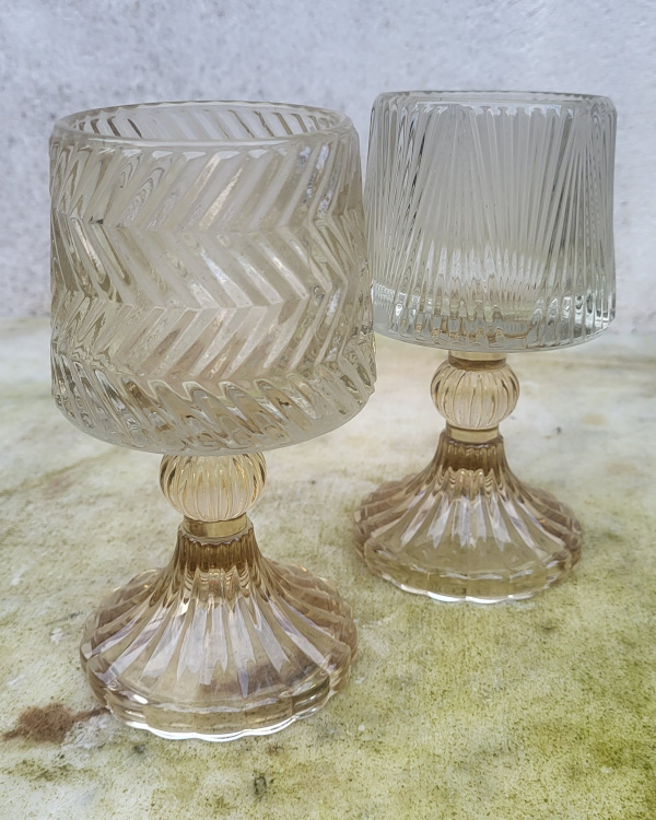 Twee lichtjes op een voetje